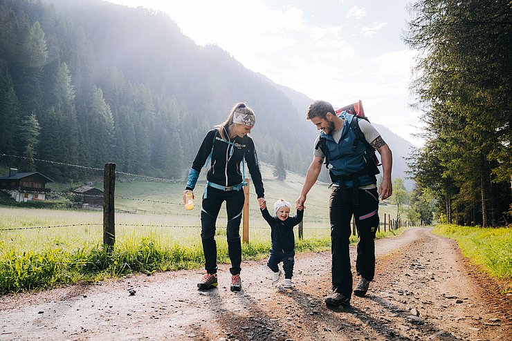 © TVB Osttirol Familie mit Kind